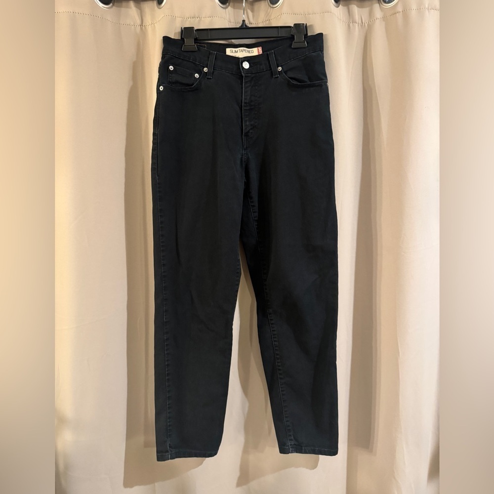 Women’s Black Slim Tapered Levi’s Jeans